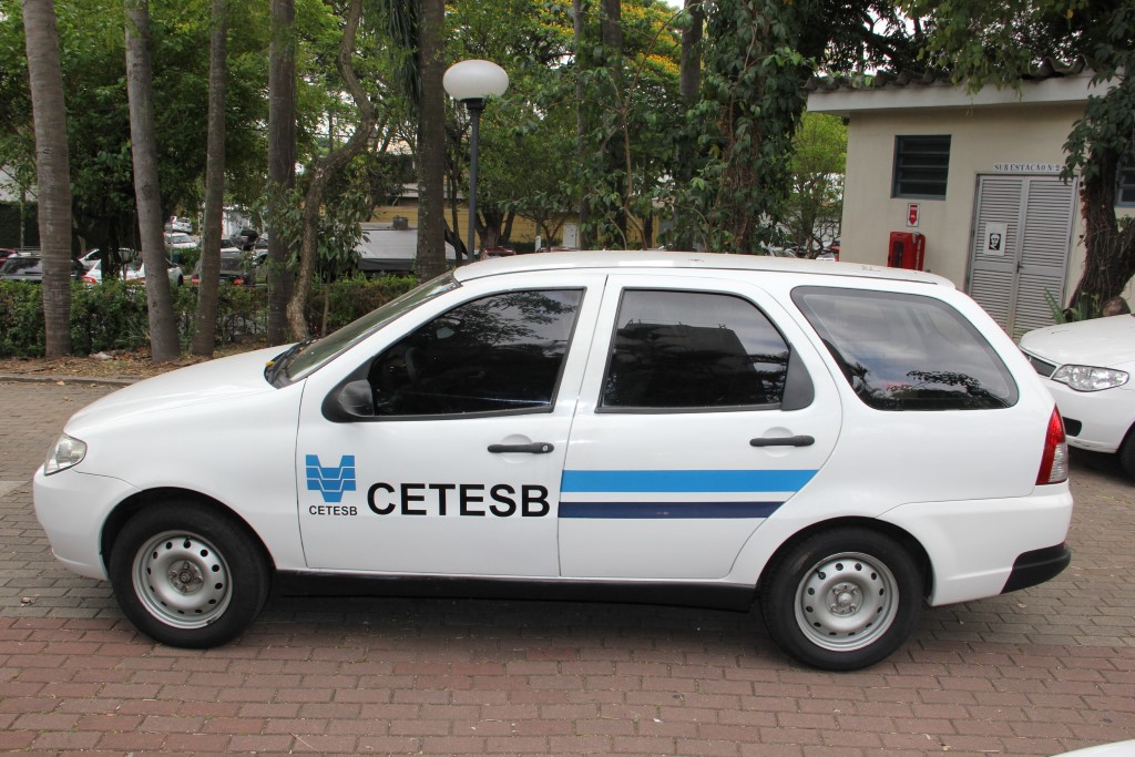 No momento você está vendo Cetesb coloca 42 veículos em leilão público