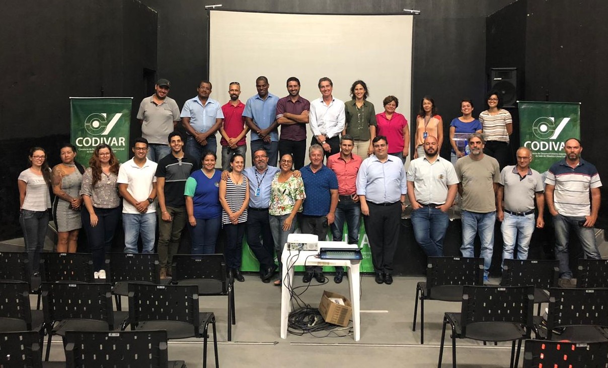 Leia mais sobre o artigo CETESB dá apoio técnico aos municípios do Codivar na gestão de resíduos sólidos