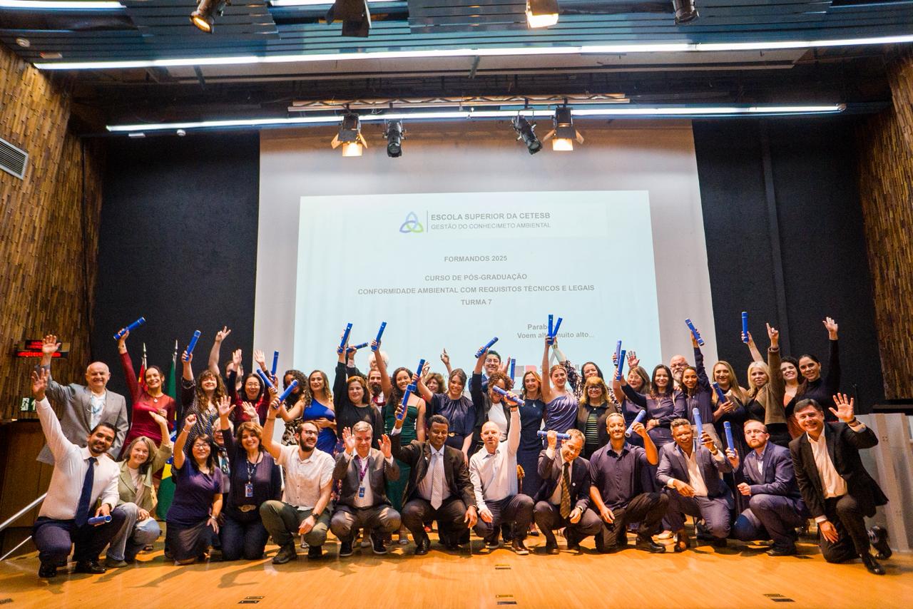 Leia mais sobre o artigo Cerimônia marca formatura da 7ª turma de pós-graduação da Escola Superior da Cetesb